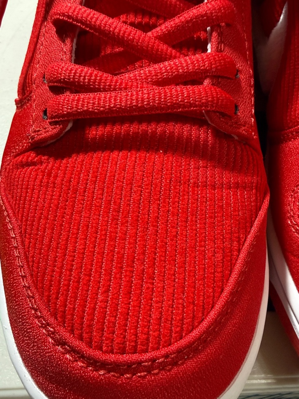 Nike Red Low-Top Heart Logo Sneakers - Picture 6 of 6